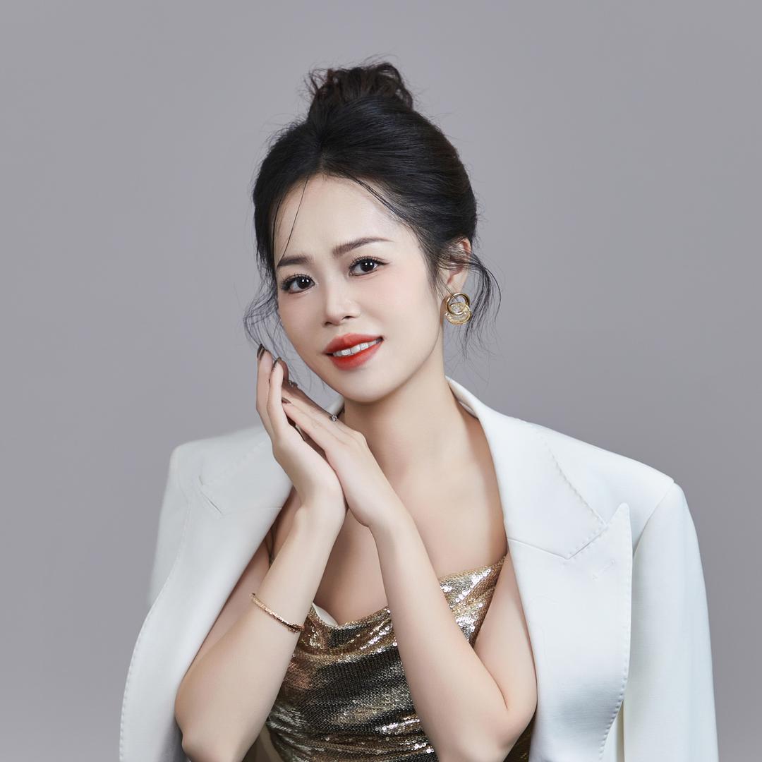 广汉眉毛美学设计—陈玲