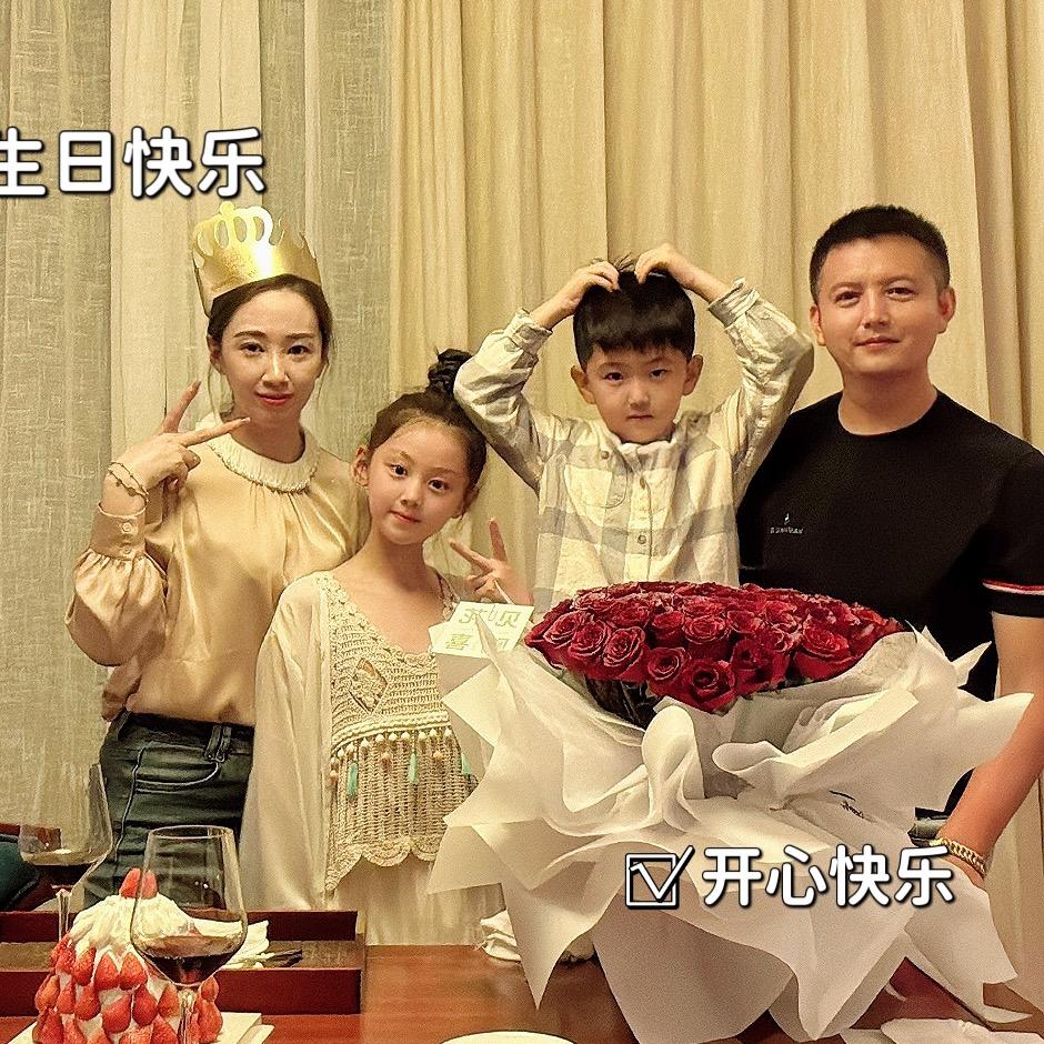 是依依吖