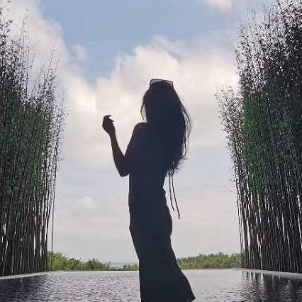 周周是Caroline呀