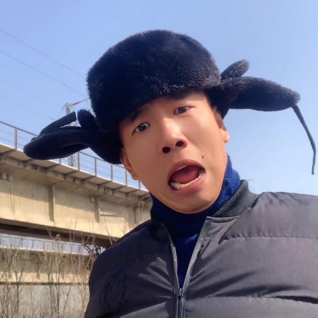 小刀哥