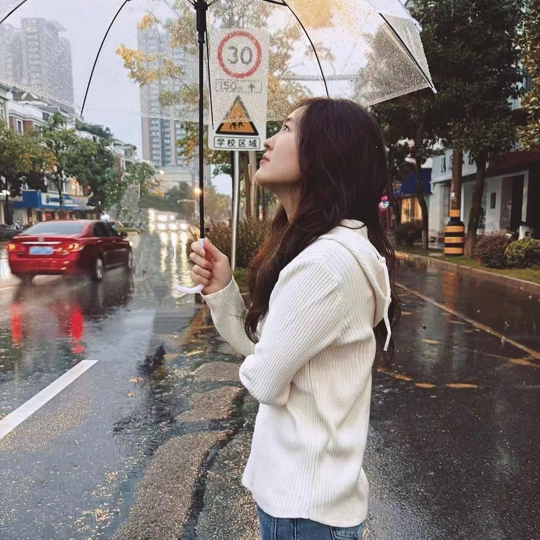 戴着假牙亲主播