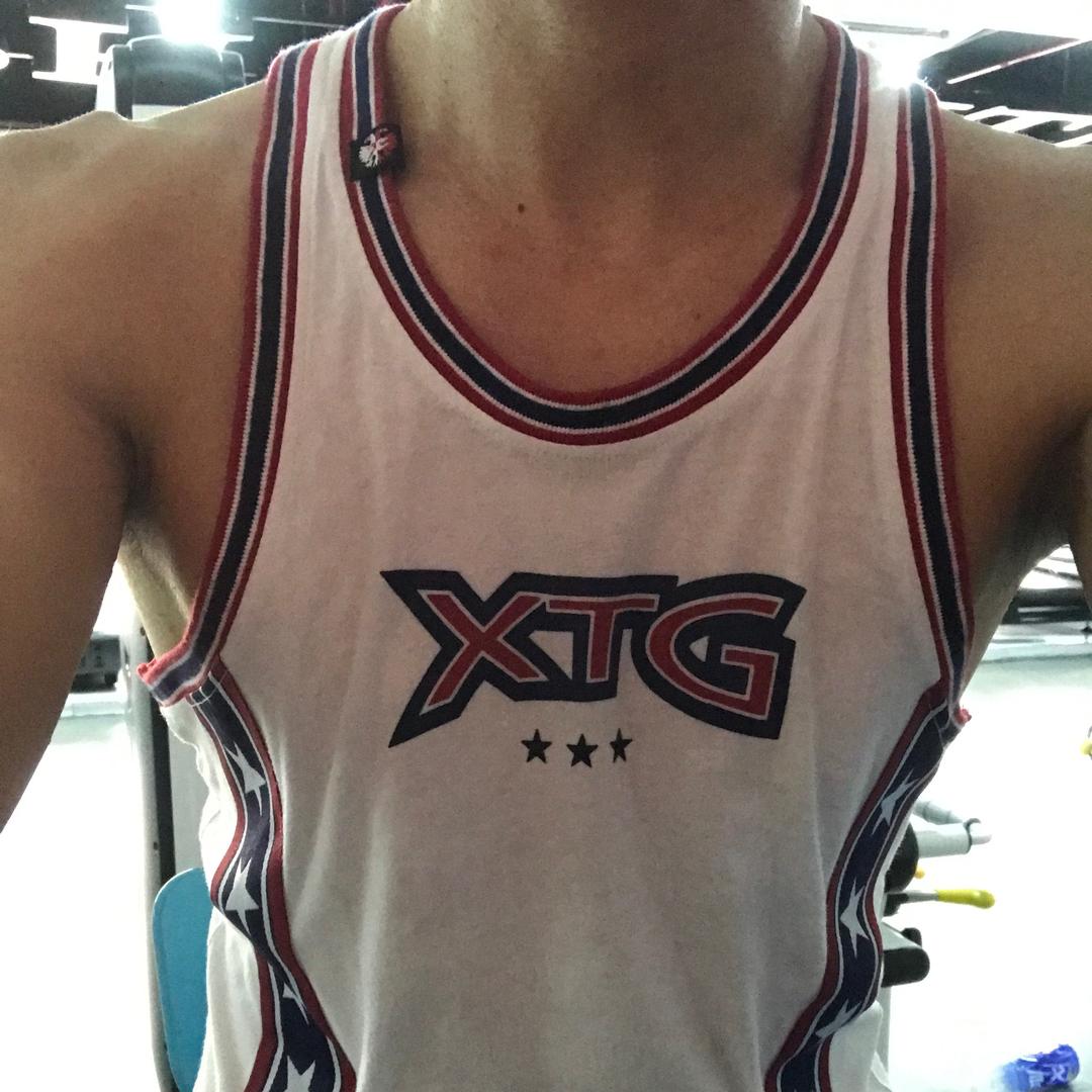 酷哥时尚男士运动游泳小店