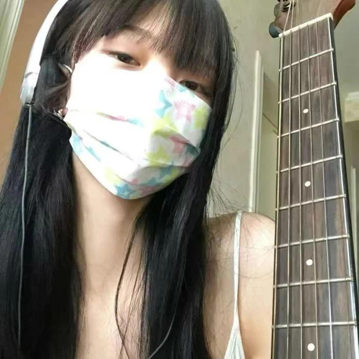 出门戴口赵女士