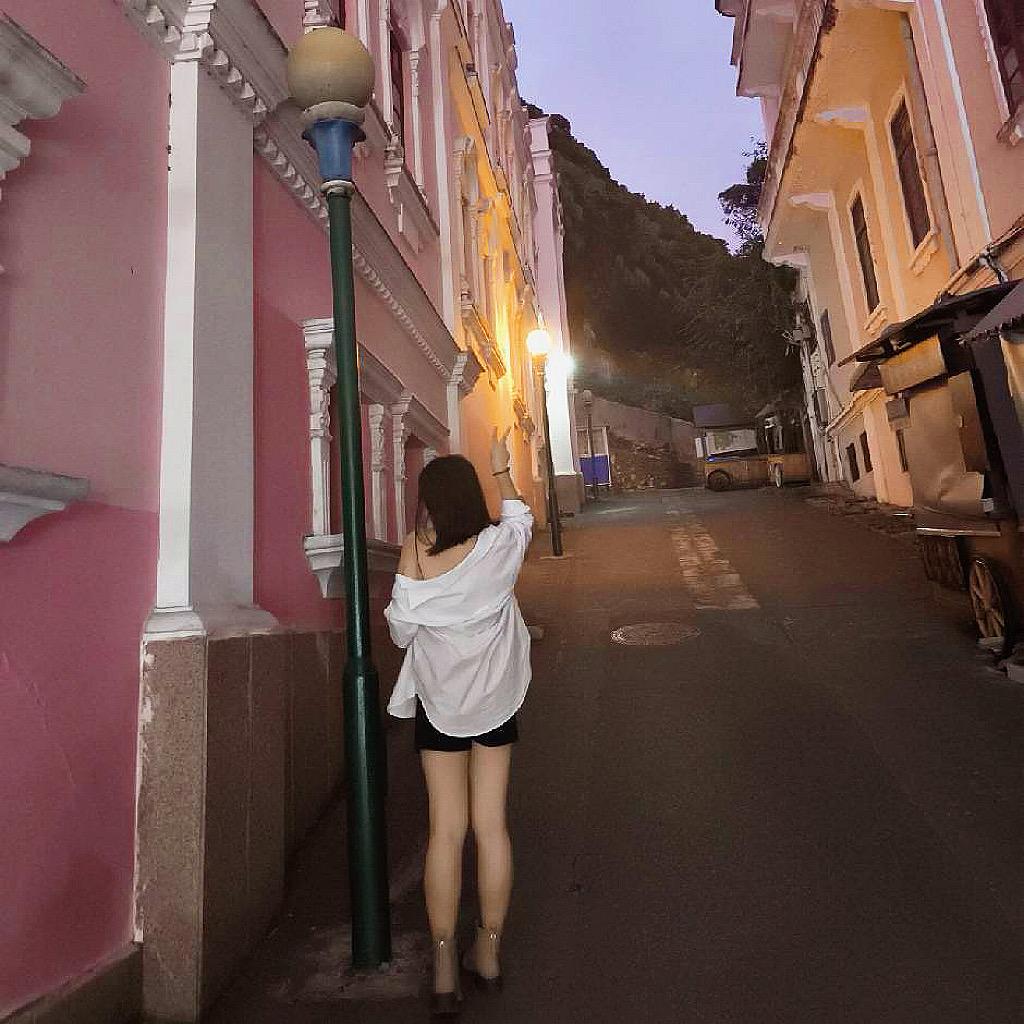 不吃葱的肥妹(连赞拉黑)