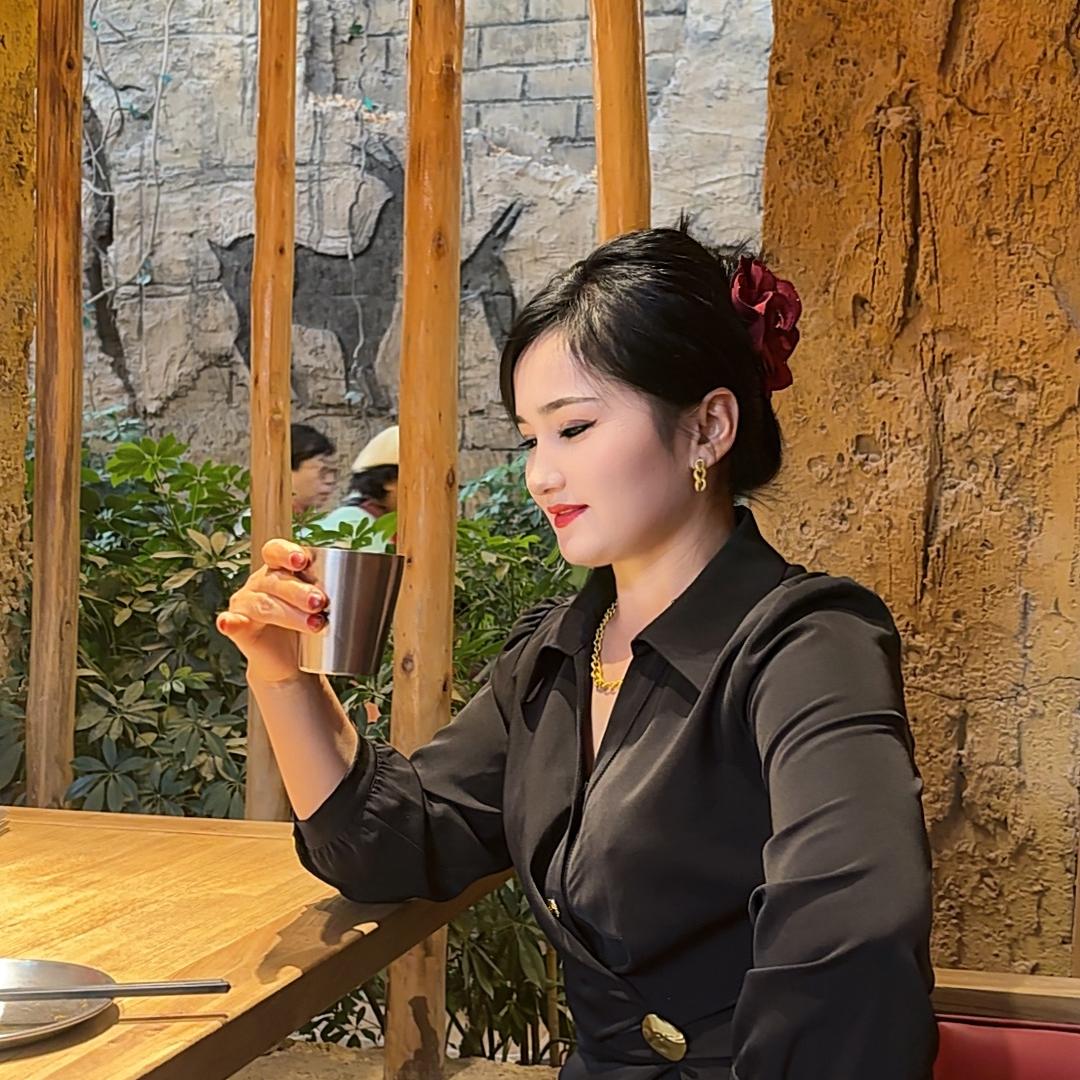 海口龙华区布阿依夏木优品百货店
