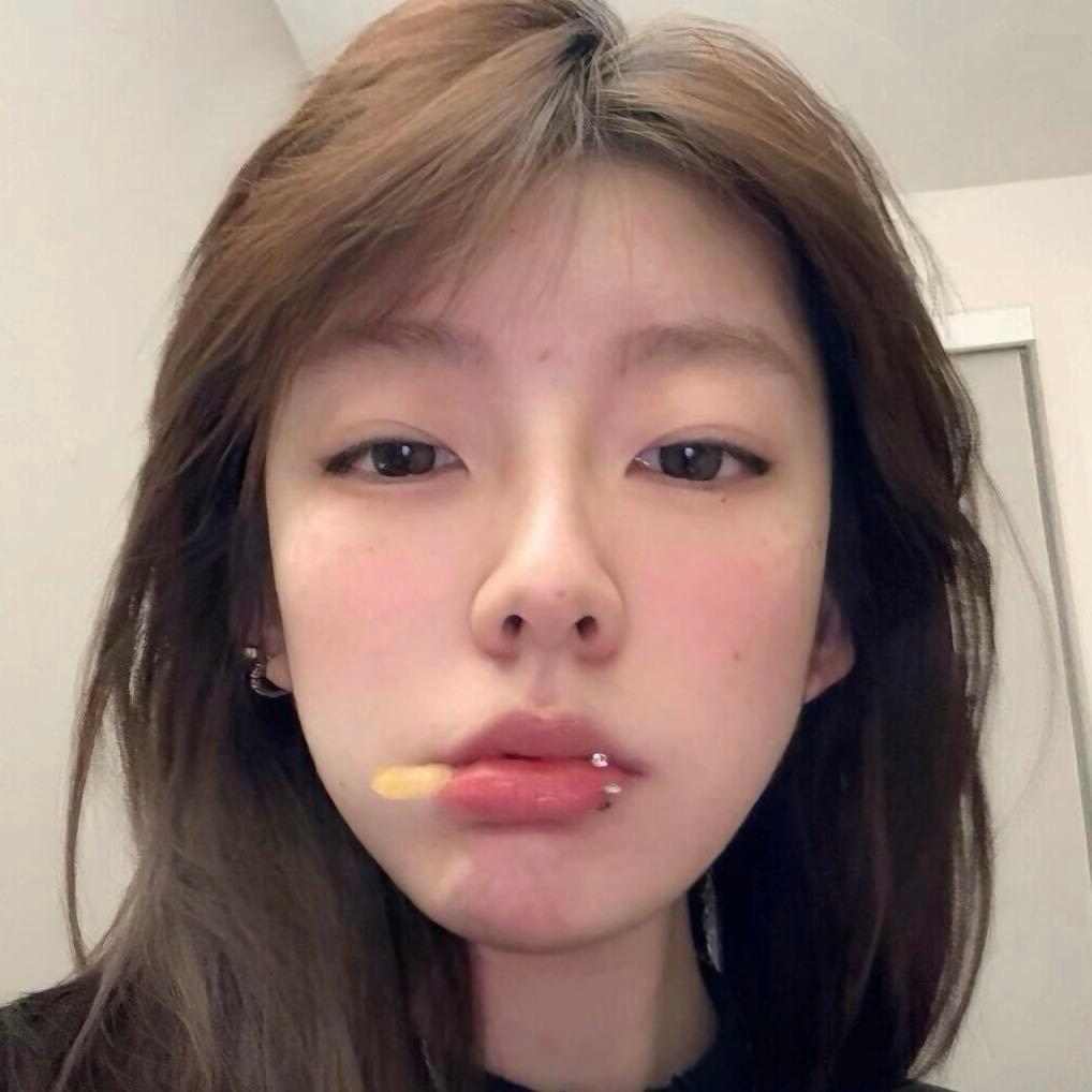 张皮皮.