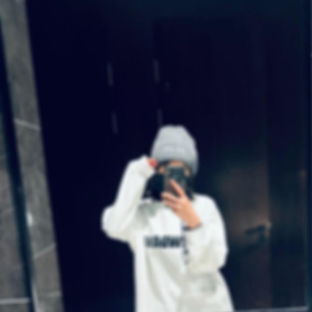 自嗨的瑶儿