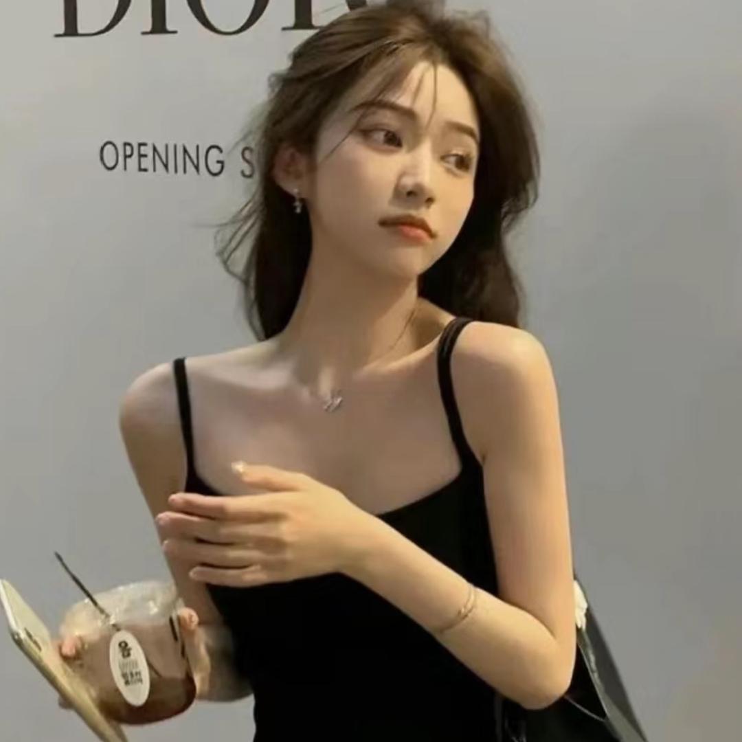 石嘎山的小姐姐