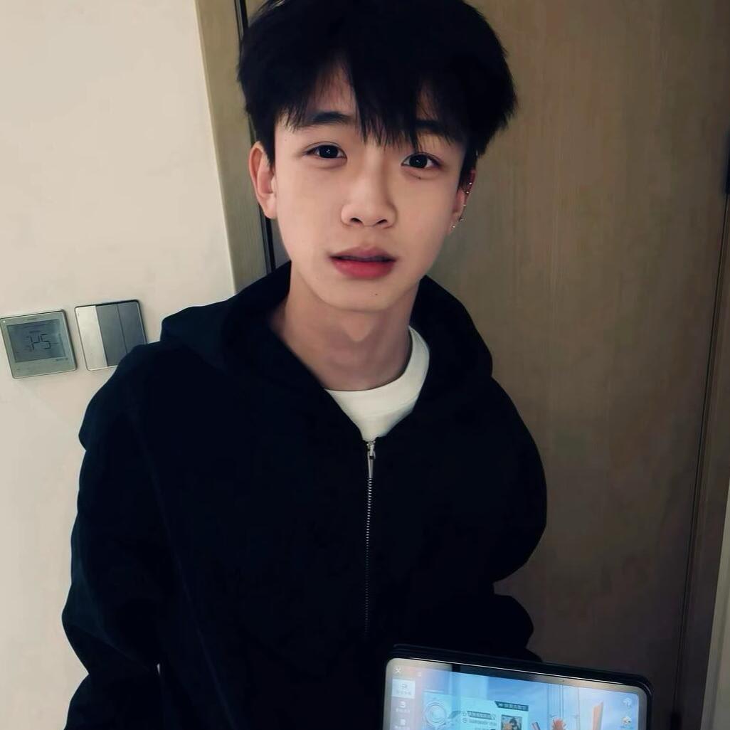 路上的杰.