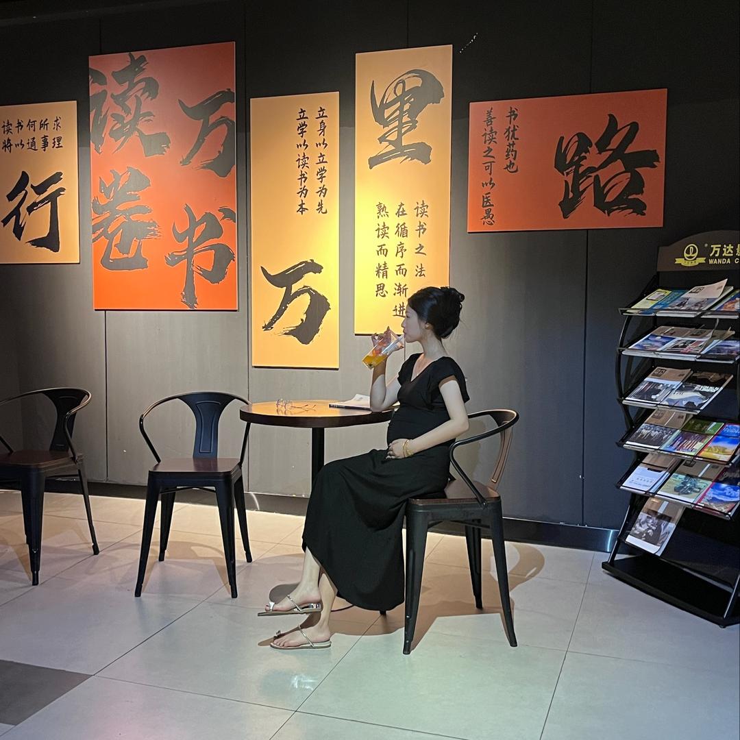 小小养成系带货博主