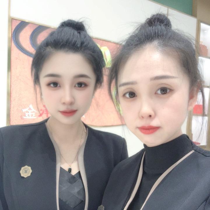 伊诺尔黄金 丹丹 小洁