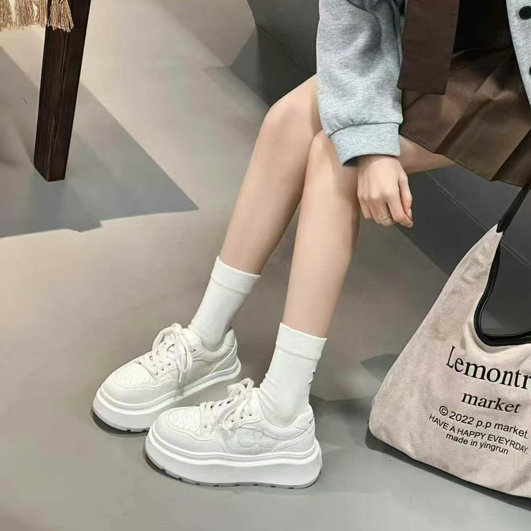 银基贝贝潮鞋屋