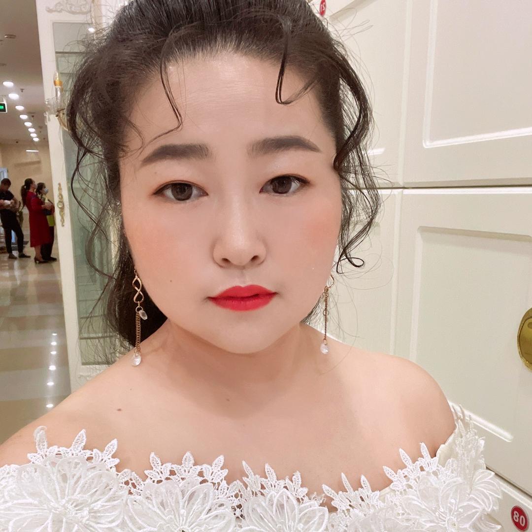 @莉莉