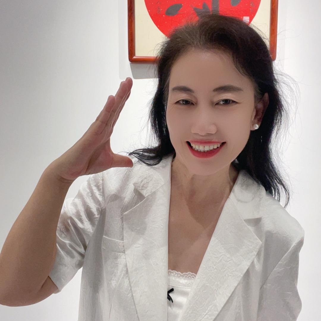 滢瀛淼穿搭 谭姐