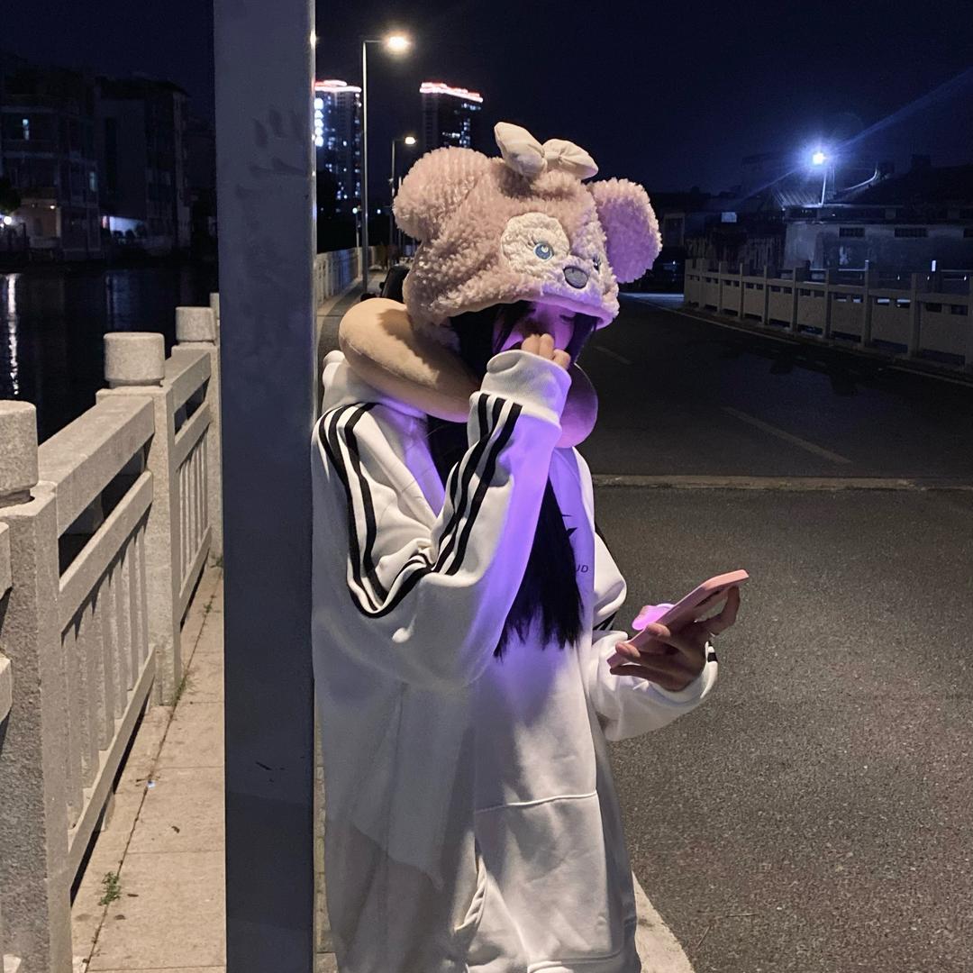 小Y.