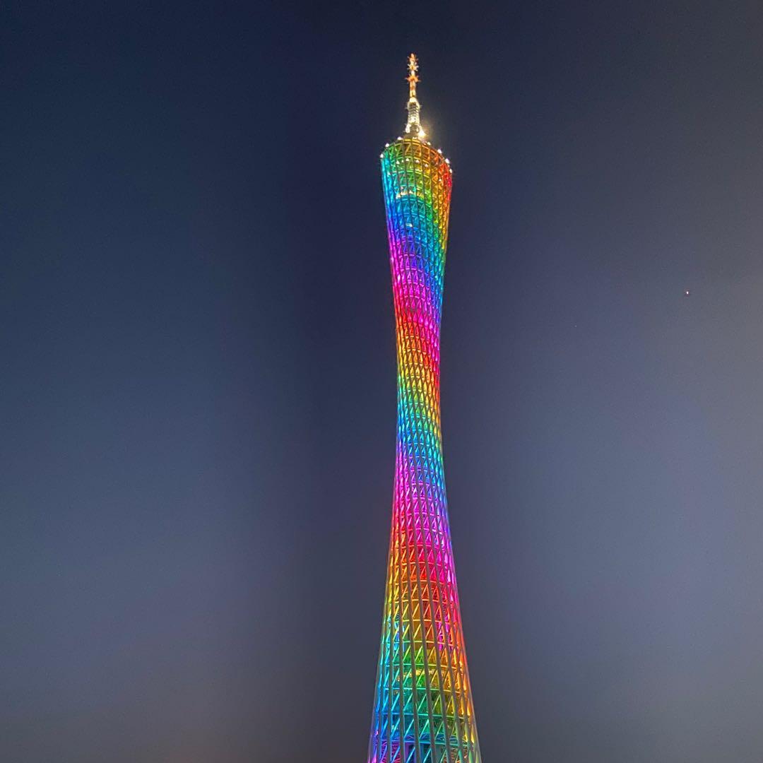 小小华