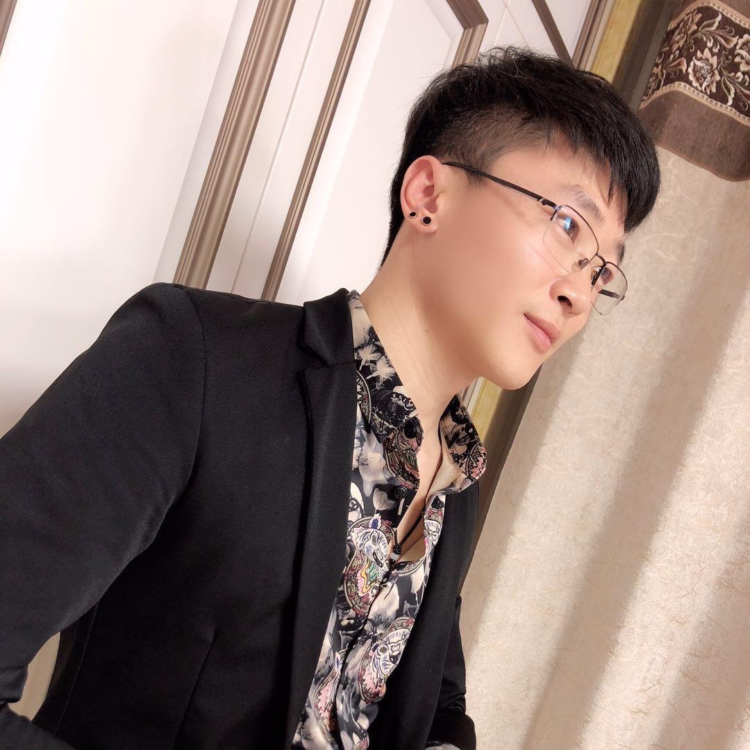 TOP♨️龙飞