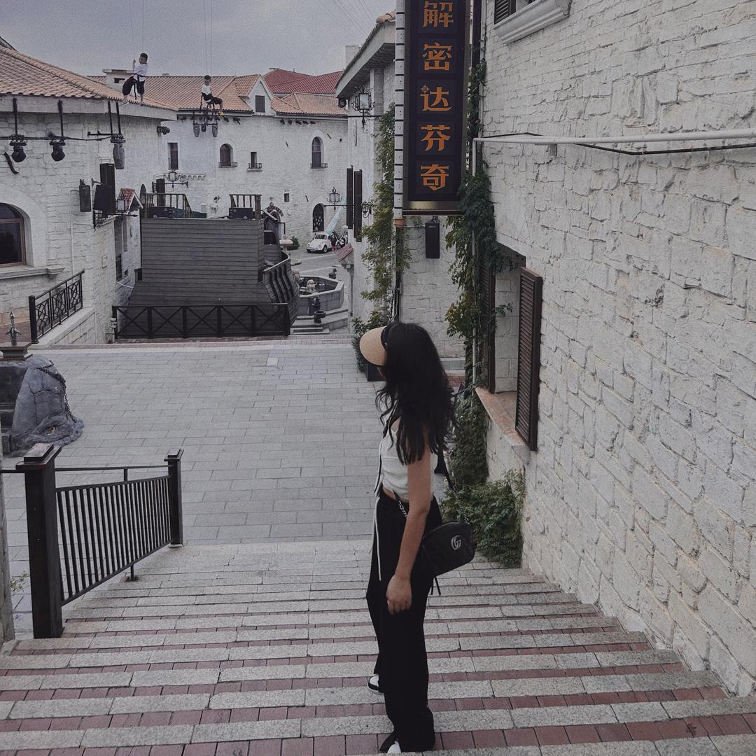 在射洪卖衣服的大boss～