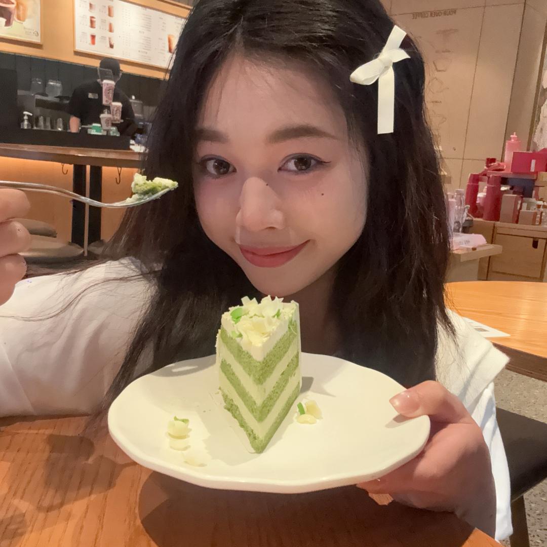 莹小莹梨形身材