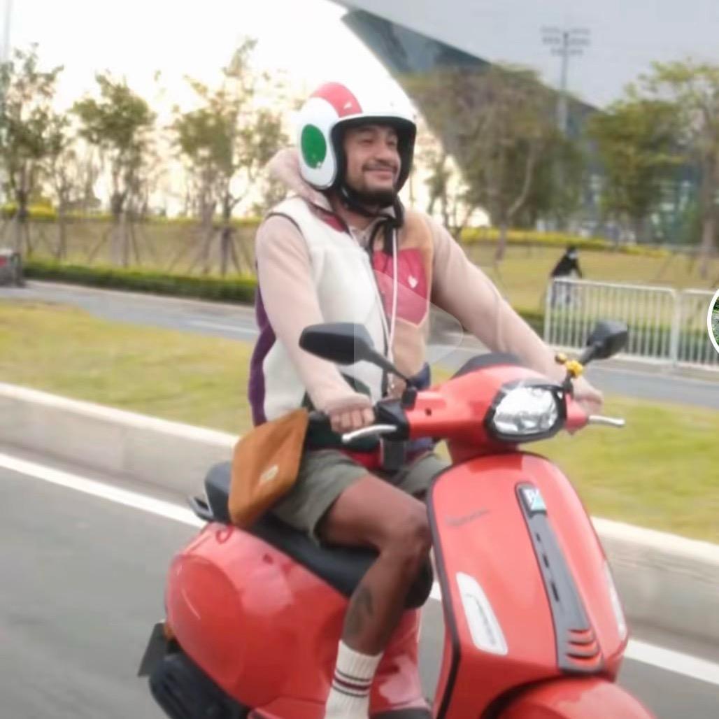 颂十三头像