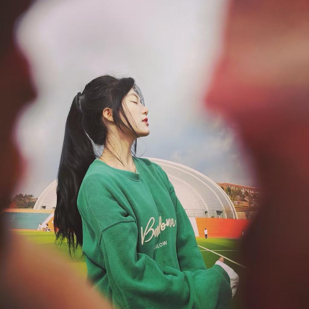 下一个星期九😘头像