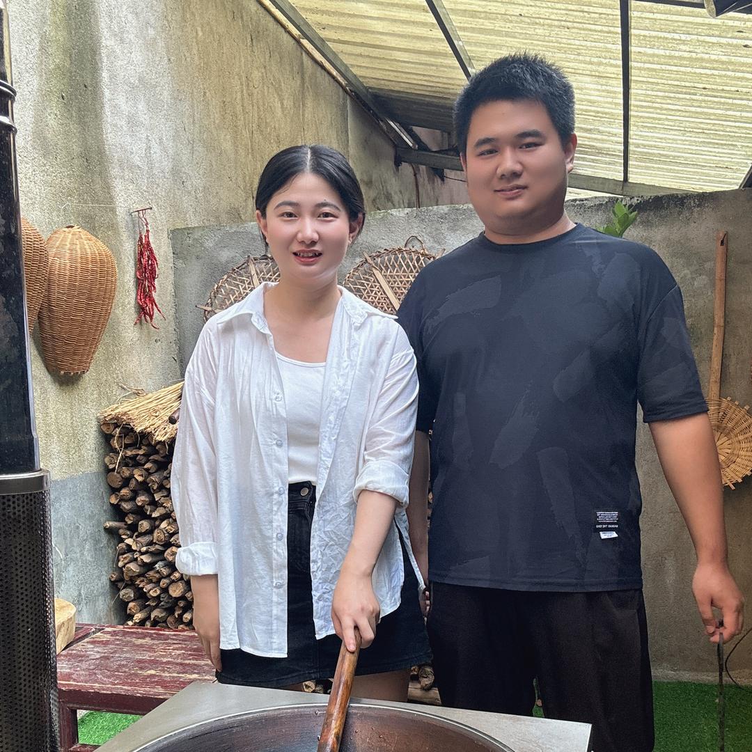 琴琴姐和涛涛弟