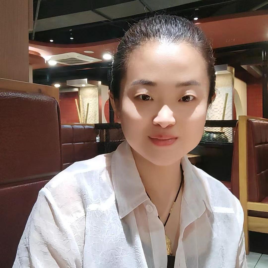 百货大楼周大生邓丽媛