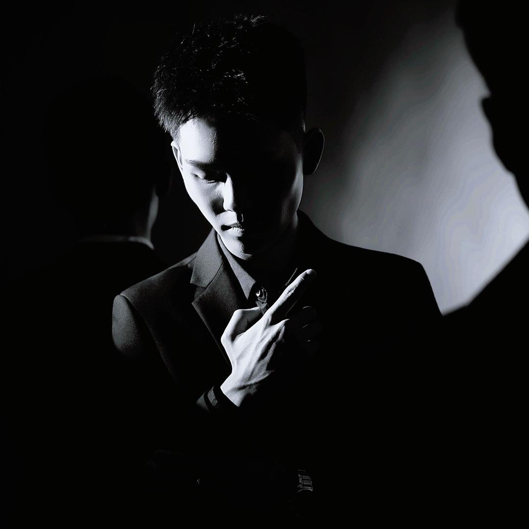 杨晓伟-四个小伙