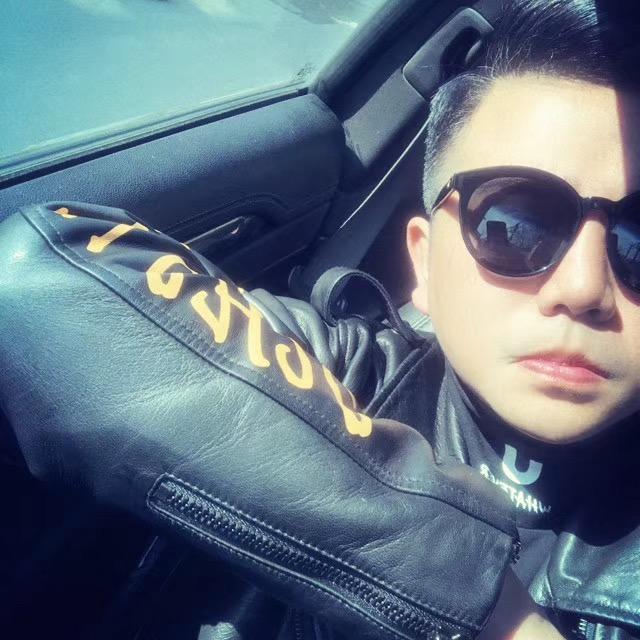 爱旅行的周先森