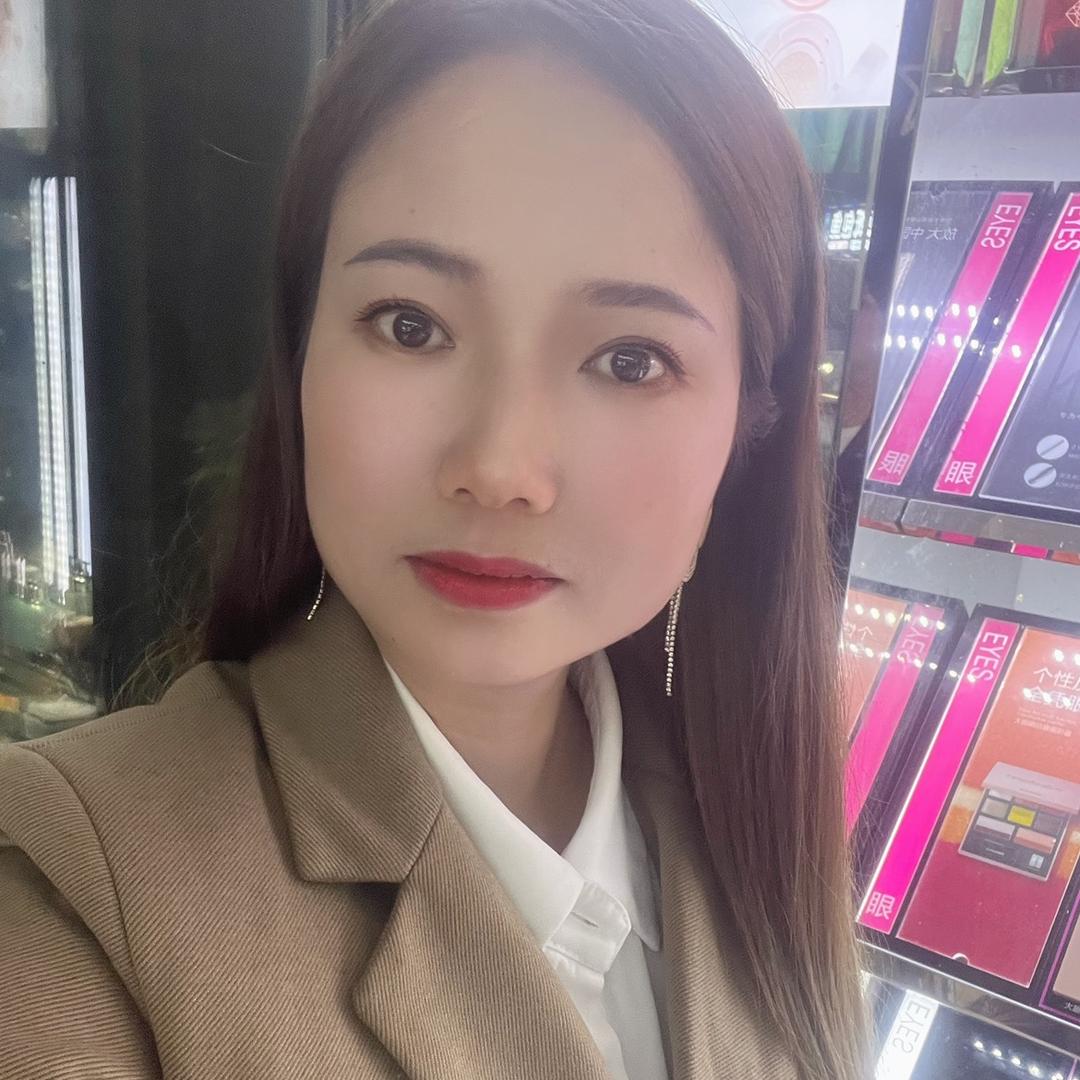 在铜仁做眉毛的化妆师-美英