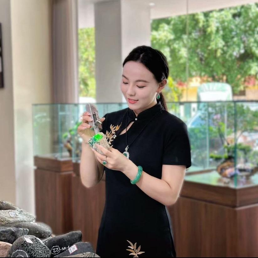 凤瑶翡翠珠宝日记