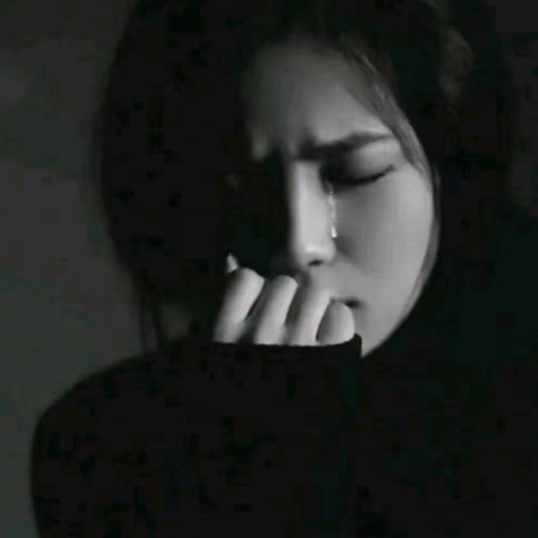 娜娜（没大哥拼命播）