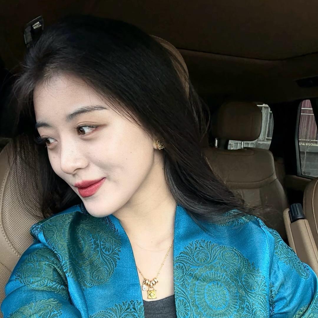 莉莎（橱窗营业中）