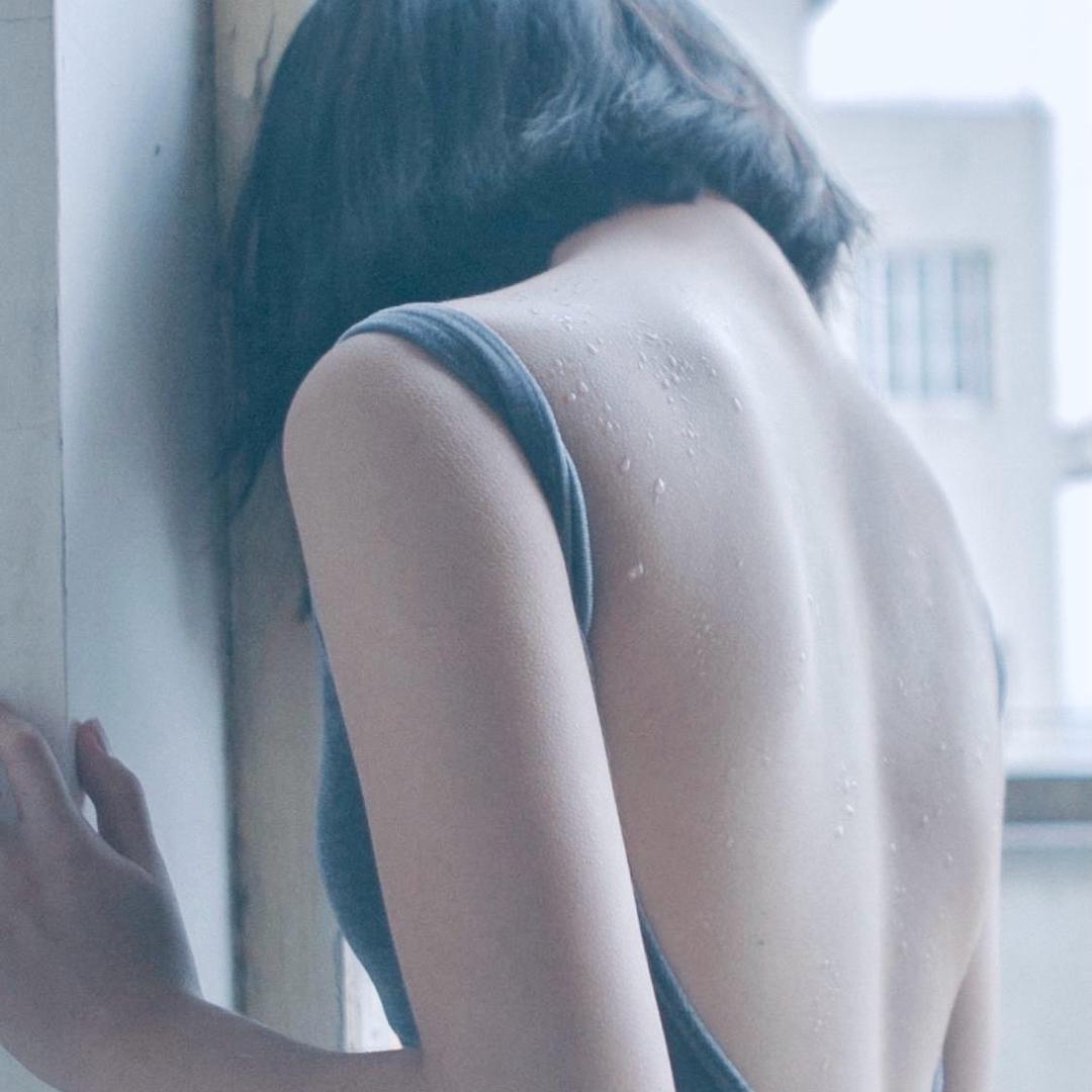 美女不讲李