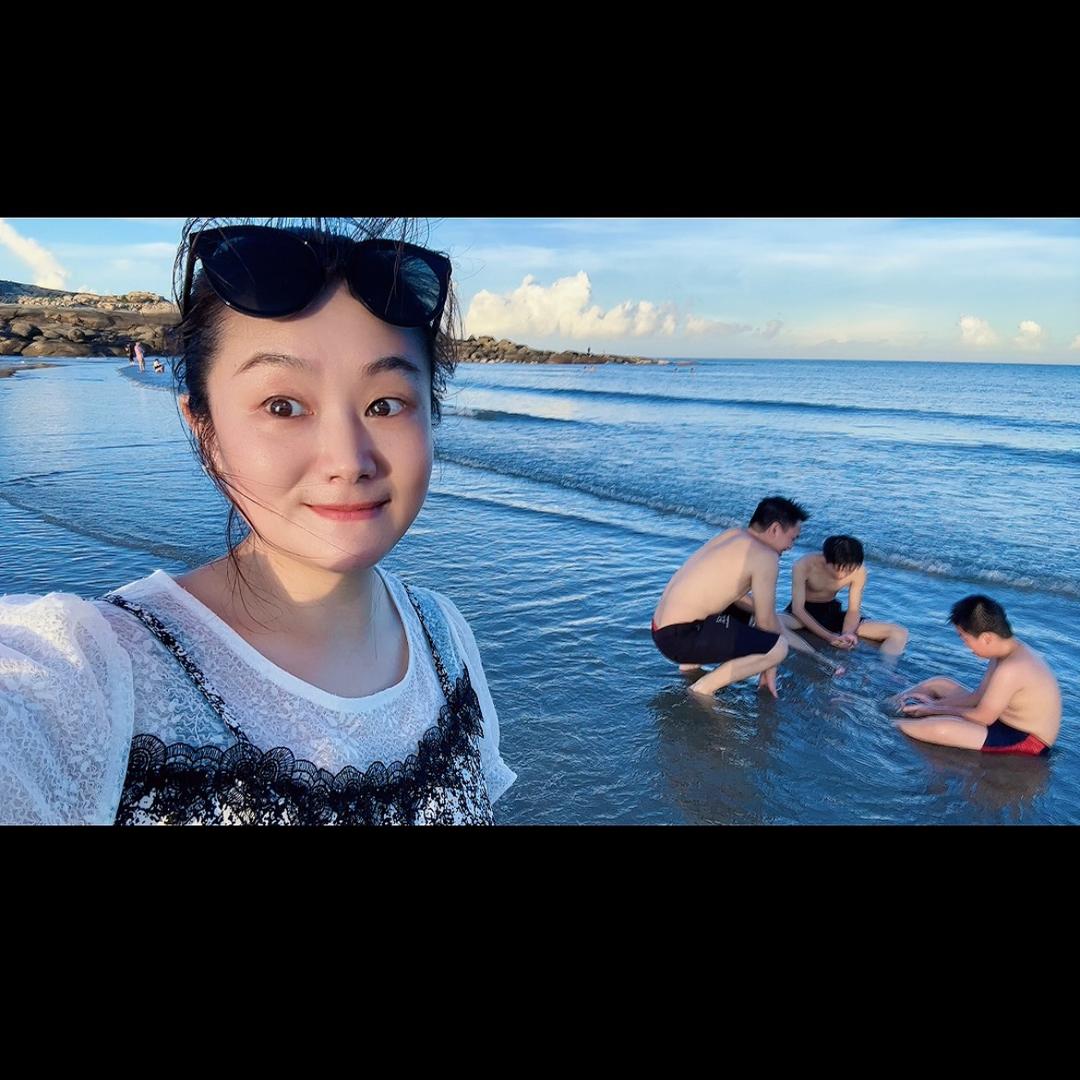 慧玲小姐姐😘😘