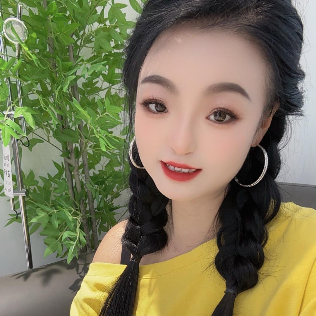 富通三楼梓语女装