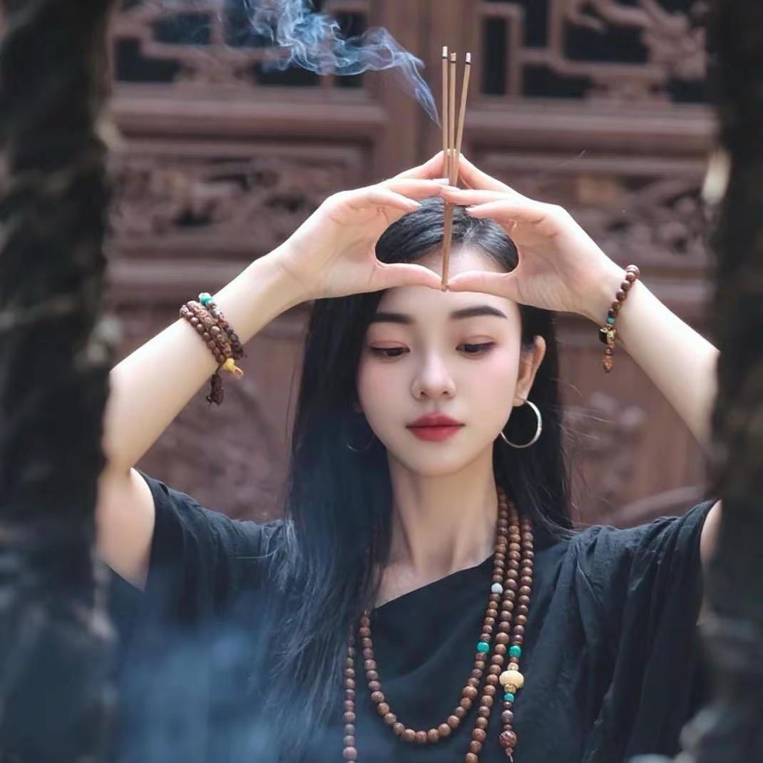 手尚工夫  艾艾