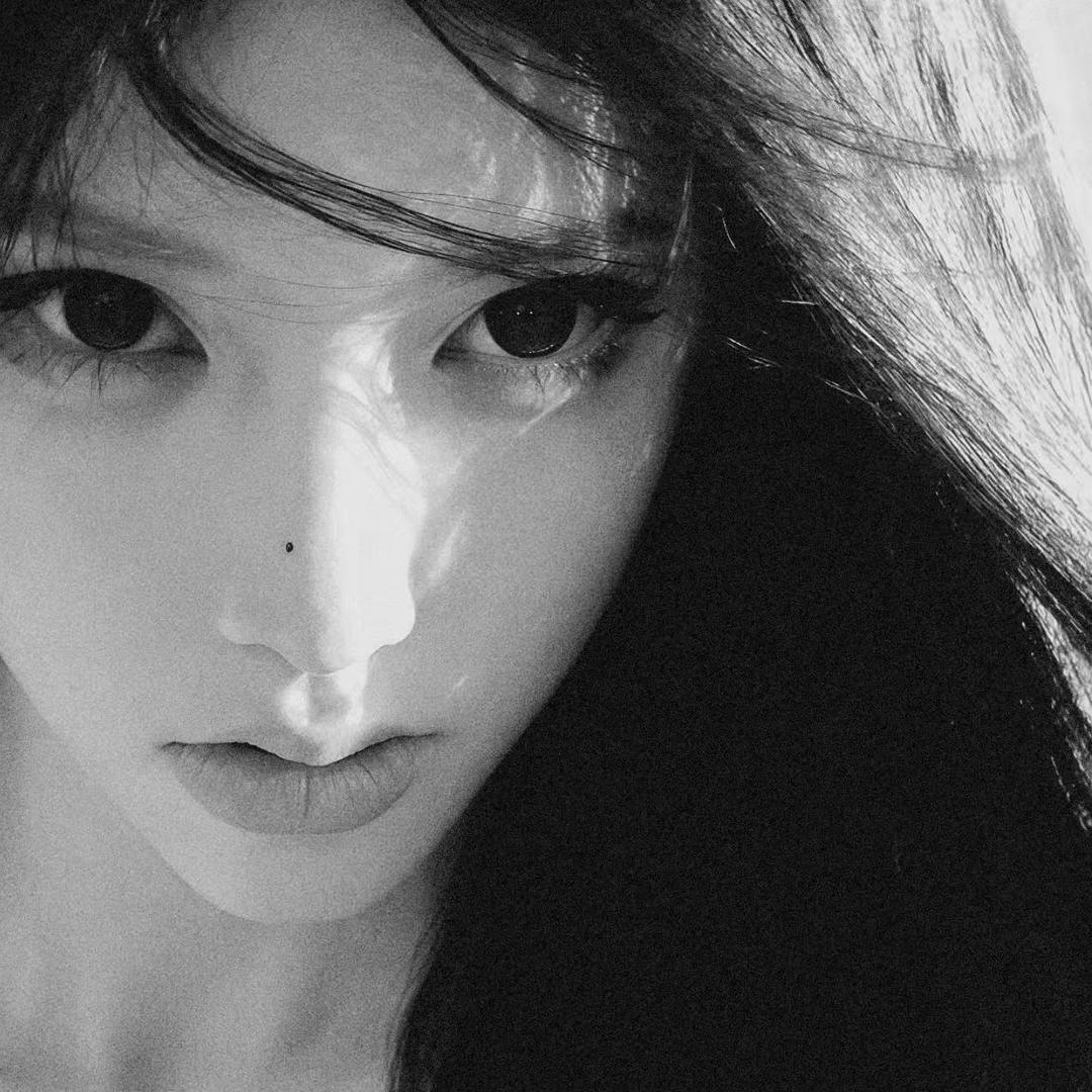 天秤座小美.