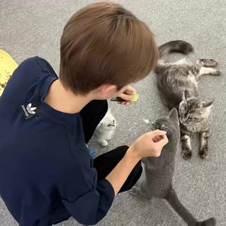 小东.
