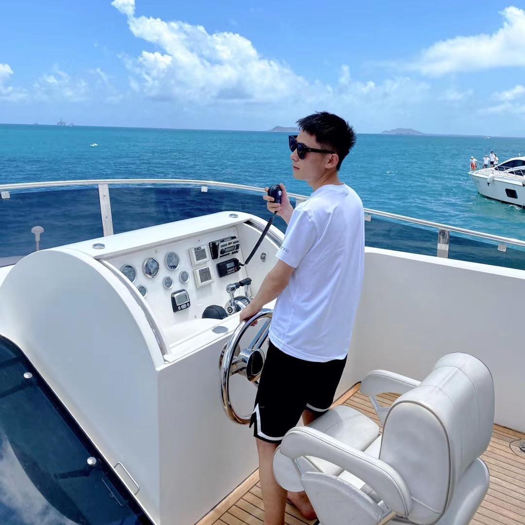 子长刘学发型设计