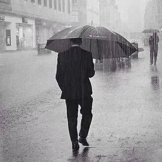 清醒的人最荒唐'