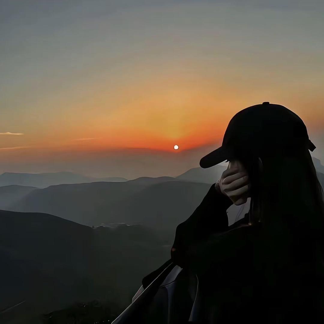 🍀云岫听風🌸