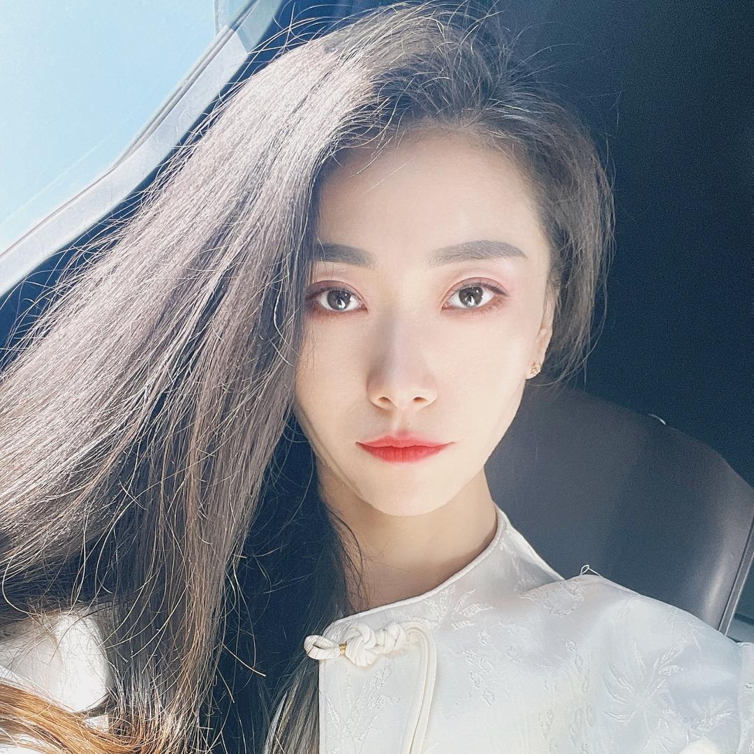 ꧁༺璐璐༻꧂