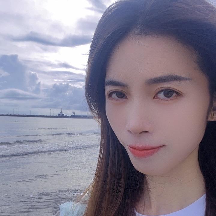 左左吖