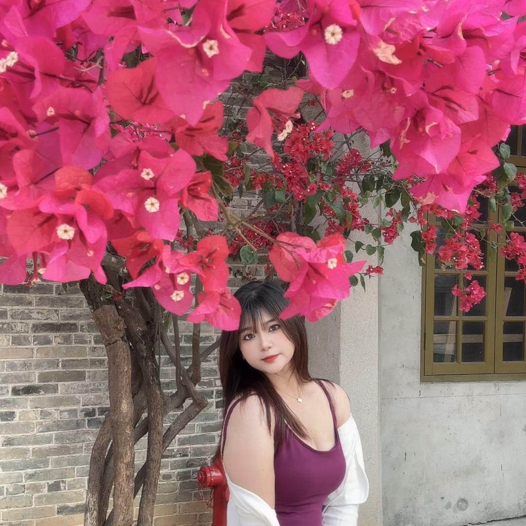 肉装奶妈😘