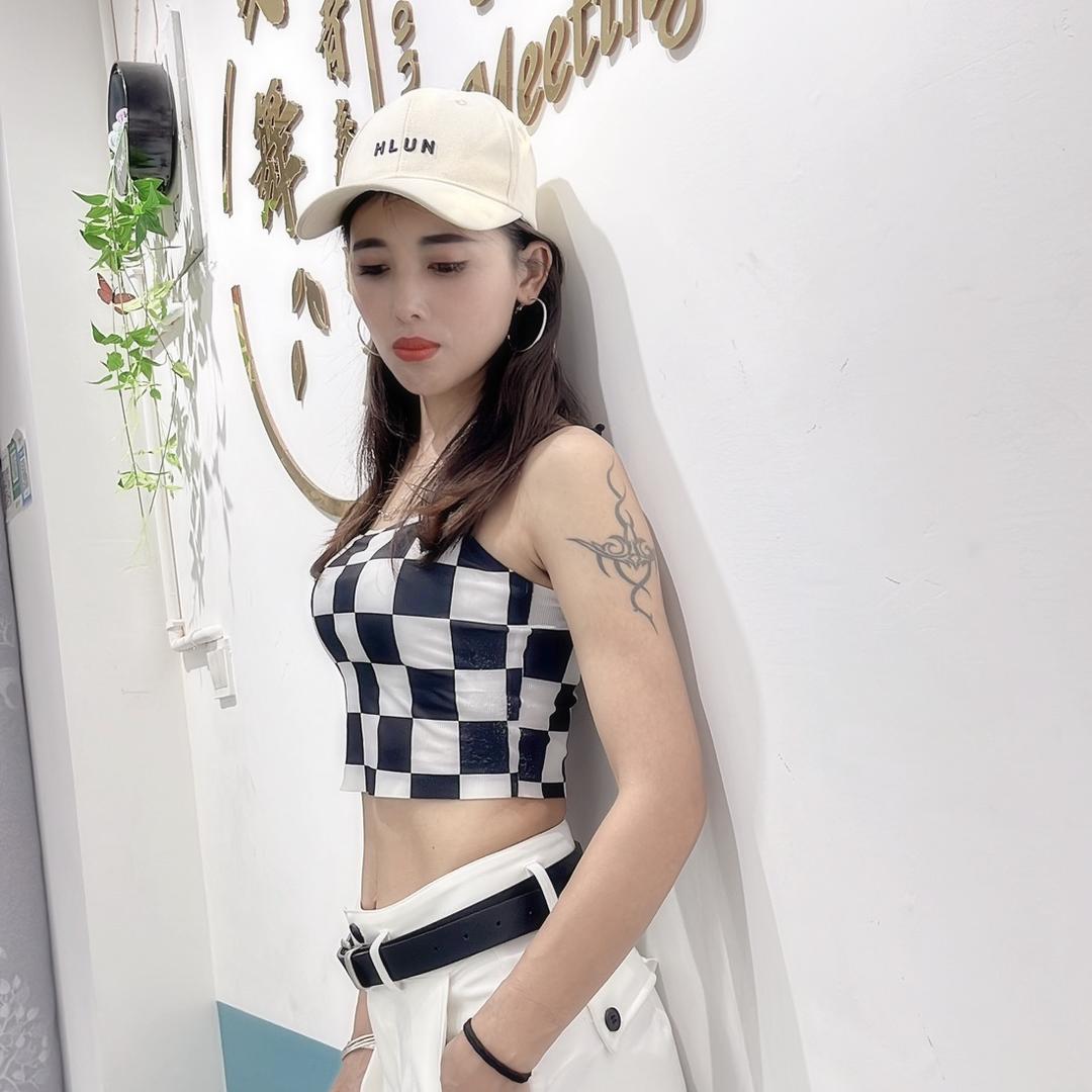 曳舞黑妹*云南建水*