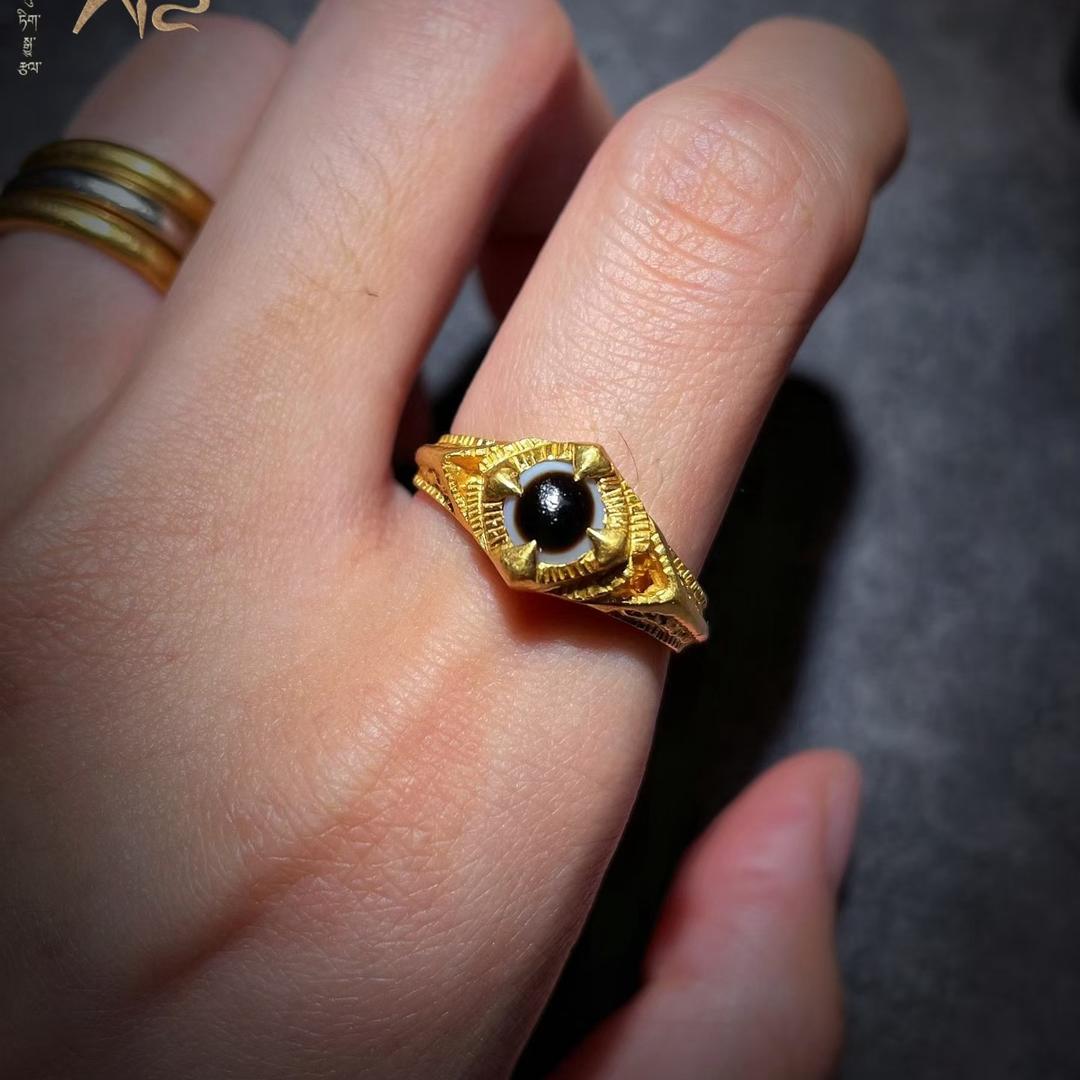 雨夜带伞不带刀