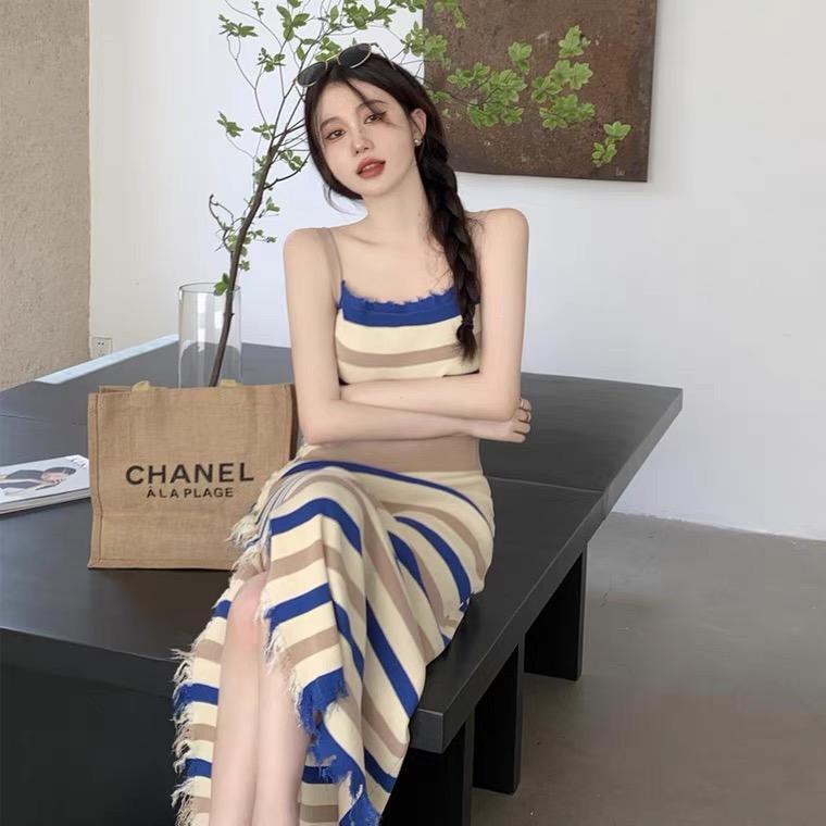 靄靄靉蒓女装