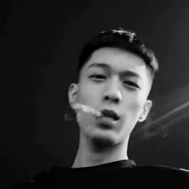 昶