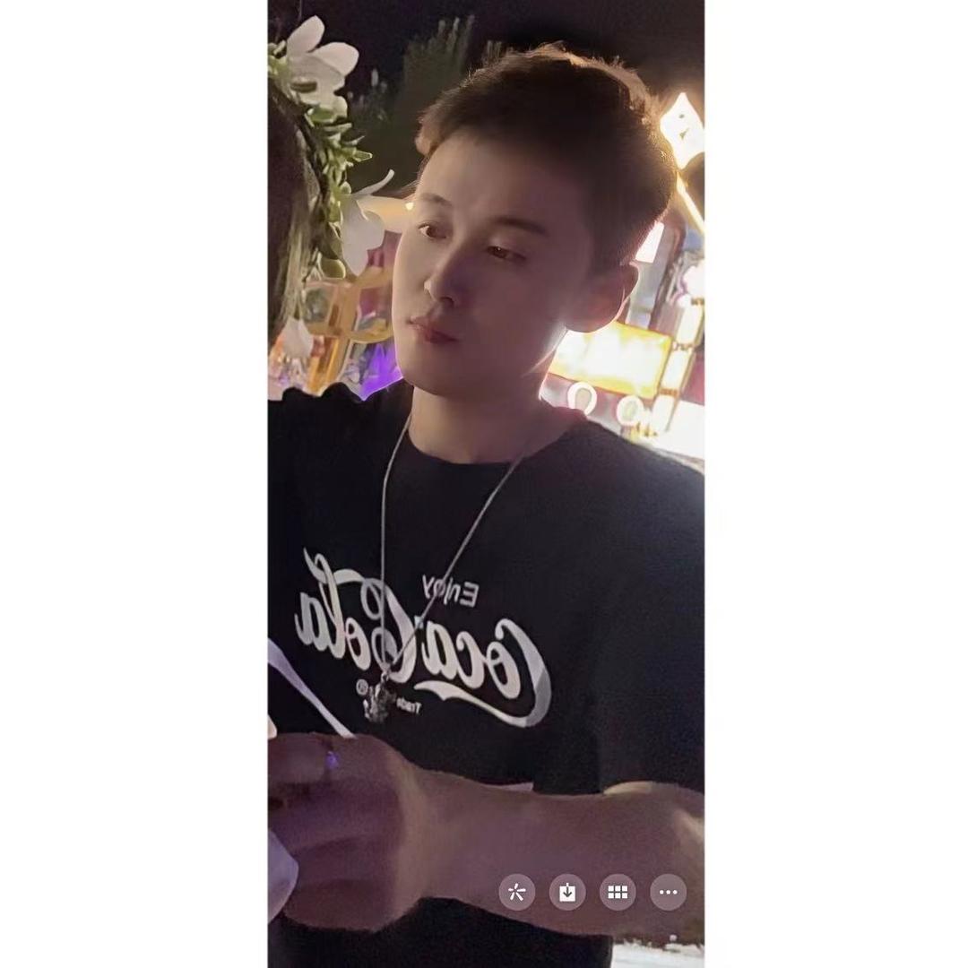 小丁呀.